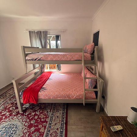 Hartees Tropical Island Experience Villa Хартбееспоорт Екстериор снимка